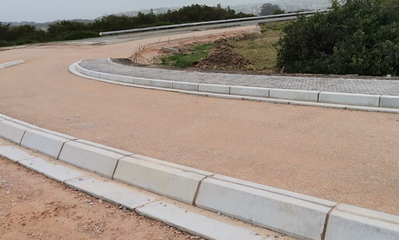 Kerbs-and-Retaining-walls